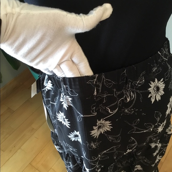 Peasant style skirt lined to knees sheer b… - Picture 6 of 7